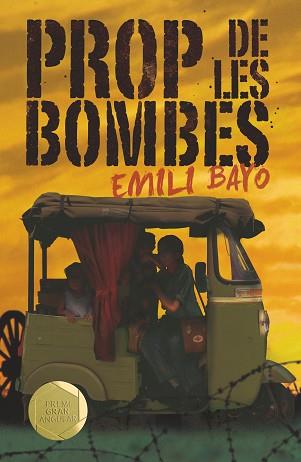PROP DE LES BOMBES | 9788466147460 | BAYO JUAN, EMILI | Llibreria Aqualata | Comprar llibres en català i castellà online | Comprar llibres Igualada