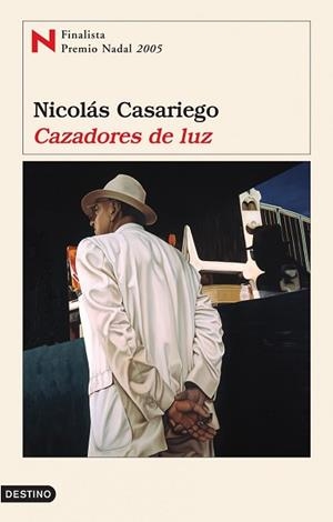 CAZADORES DE LUZ (ANCORA Y DELFIN 1021) | 9788423337040 | CASARIEGO, NICOLAS | Llibreria Aqualata | Comprar libros en catalán y castellano online | Comprar libros Igualada