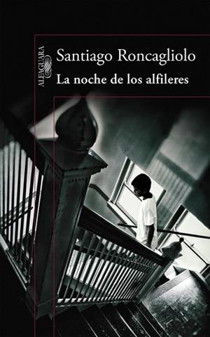 NOCHE DE LOS ALFILERES, LA | 9788420419398 | RONCAGLIOLO, SANTIAGO | Llibreria Aqualata | Comprar libros en catalán y castellano online | Comprar libros Igualada
