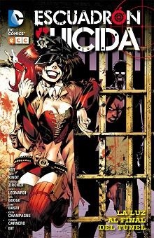 ESCUADRÓN SUICIDA 4: LUZ AL FINAL DEL TUNEL | 9788416746149 | KOT, ALES / KINDT, MATT | Llibreria Aqualata | Comprar libros en catalán y castellano online | Comprar libros Igualada