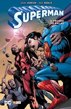 SUPERMAN: A PRUEBA DE BALAS | 9788416901333 | MORRISON, GRANT / WALKER, BRAD / LANDIS, MAX / FISCH, SHOLLY | Llibreria Aqualata | Comprar libros en catalán y castellano online | Comprar libros Igualada