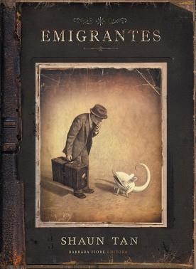 EMIGRANTES | 9788415208914 | TAN, SHAUN | Llibreria Aqualata | Comprar libros en catalán y castellano online | Comprar libros Igualada