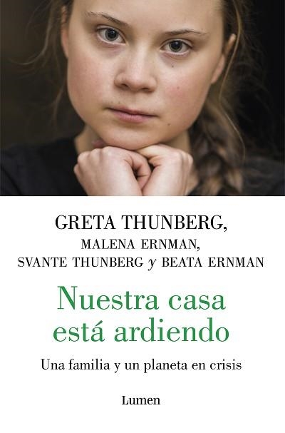 NUESTRA CASA ESTÁ ARDIENDO | 9788426407375 | THUNBERG, GRETA / VARIOS AUTORES, | Llibreria Aqualata | Comprar libros en catalán y castellano online | Comprar libros Igualada