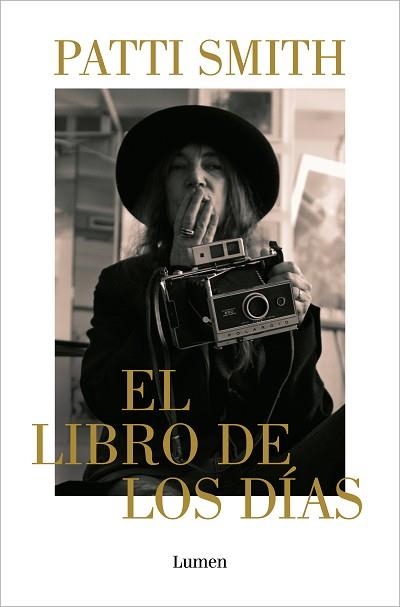 LIBRO DE LOS DÍAS, EL | 9788426424471 | SMITH, PATTI | Llibreria Aqualata | Comprar libros en catalán y castellano online | Comprar libros Igualada