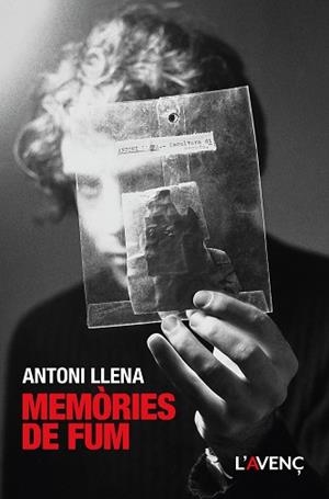 MEMÒRIES DE FUM | 9788418680564 | LLENA FONT, ANTONI | Llibreria Aqualata | Comprar llibres en català i castellà online | Comprar llibres Igualada