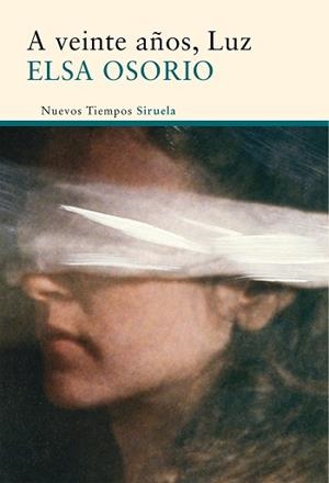 A VEINTE AÑOS LUZ (NUEVOS TIEMPOS 118) | 9788498411997 | OSORIO, ELSA | Llibreria Aqualata | Comprar llibres en català i castellà online | Comprar llibres Igualada