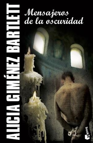 MENSAJEROS DE LA OSCURIDAD (BOOKET 2182) | 9788423342105 | GIMENEZ BARTLETT, ALICIA | Llibreria Aqualata | Comprar libros en catalán y castellano online | Comprar libros Igualada